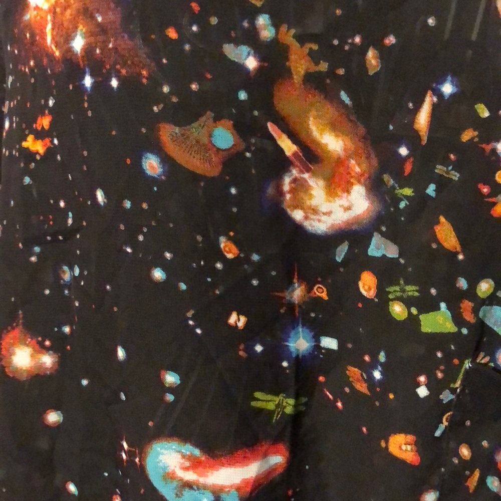 Top - Picture 2 of 2